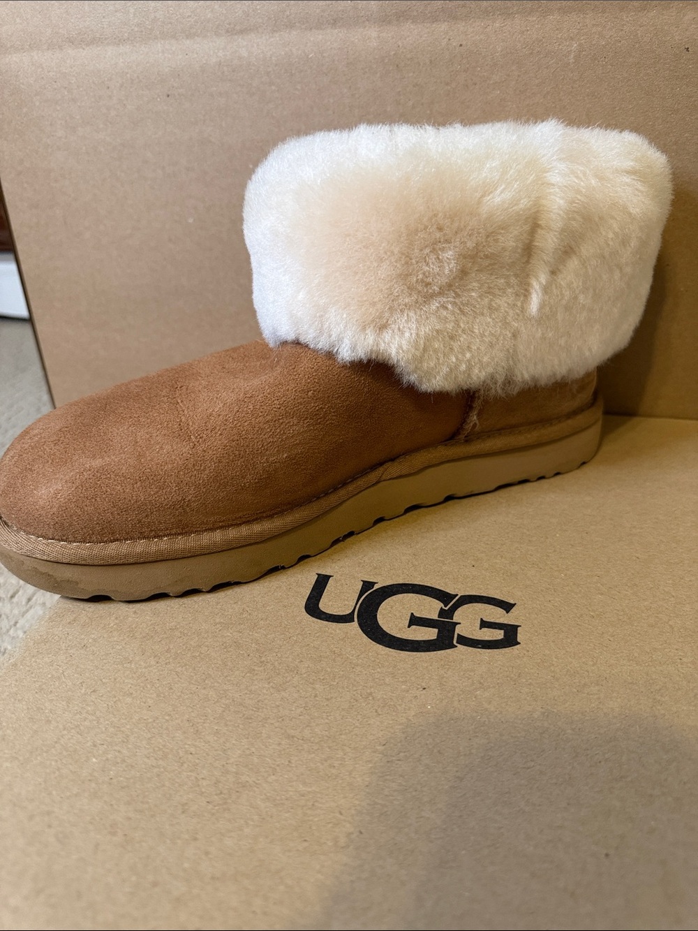 UGG Chestnut Mini Fluff - Picture 6 of 12